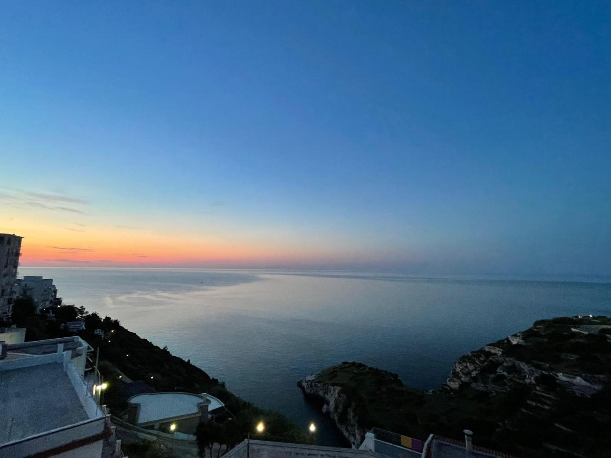 بيسْكيتْشّي Suites Dimora Garibaldi المظهر الخارجي الصورة