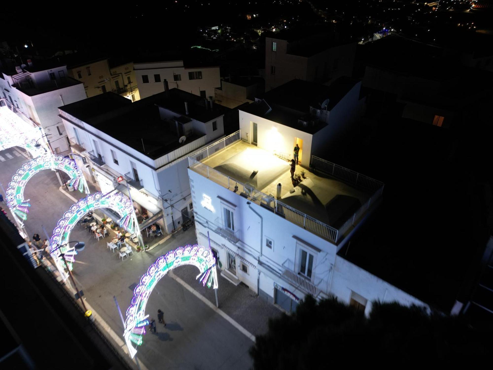 بيسْكيتْشّي Suites Dimora Garibaldi المظهر الخارجي الصورة