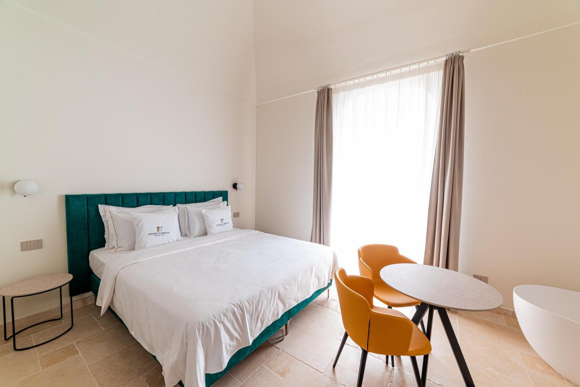بيسْكيتْشّي Suites Dimora Garibaldi المظهر الخارجي الصورة